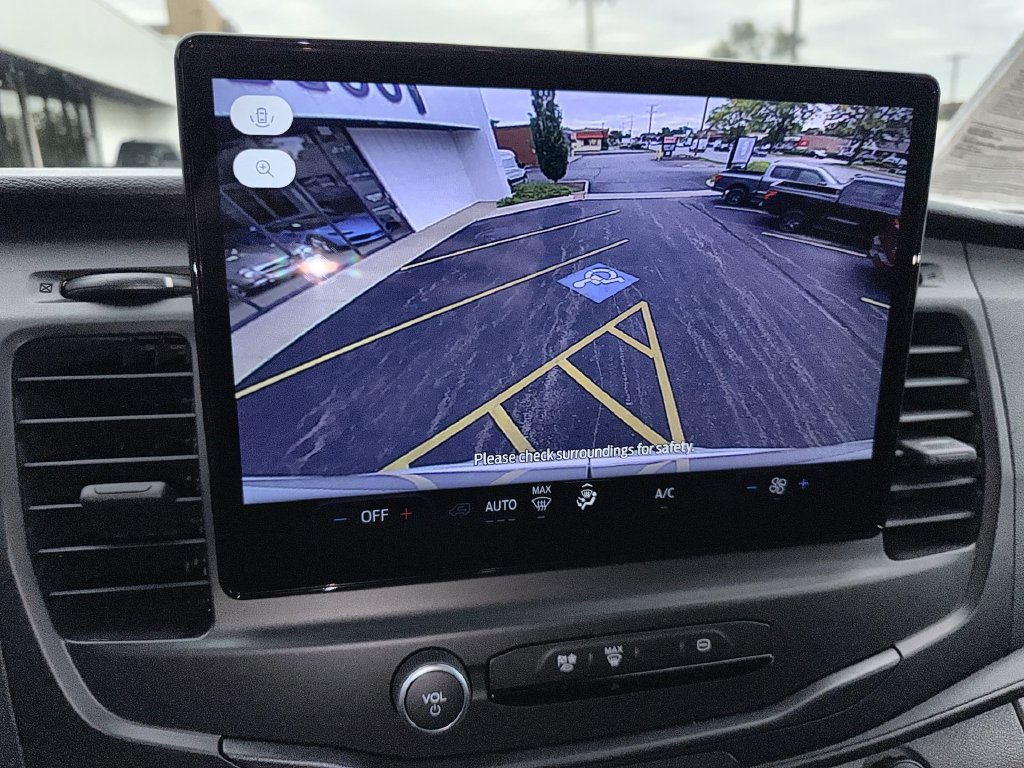 Used 2023 Ford E-Transit Medium Roof RWD image 25