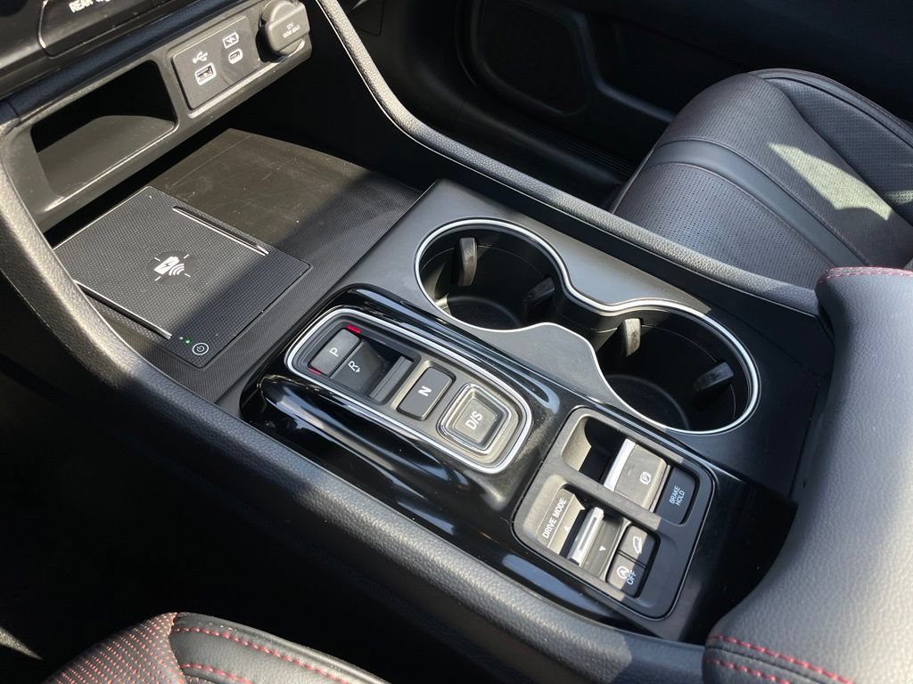 Certified 2025 Honda Pilot Black Edition image 20