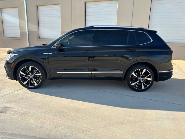 Used 2022 Volkswagen Tiguan SEL R-Line AWD/4WD image 9