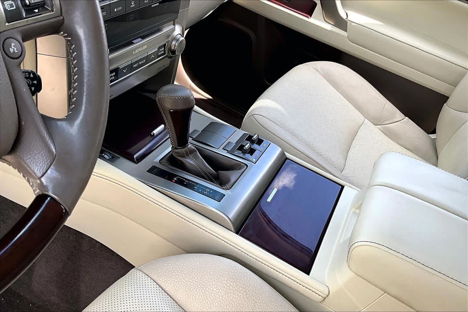 Used 2019 Lexus GX 460 Premium w/ Premium Package AWD/4WD image 15