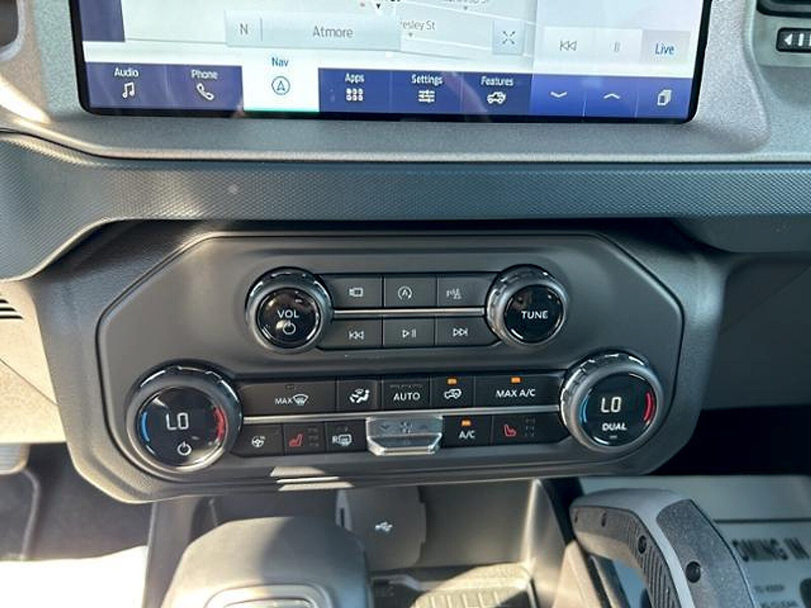 New 2024 Ford Bronco Outer Banks w/ Sasquatch Package AWD/4WD image 17
