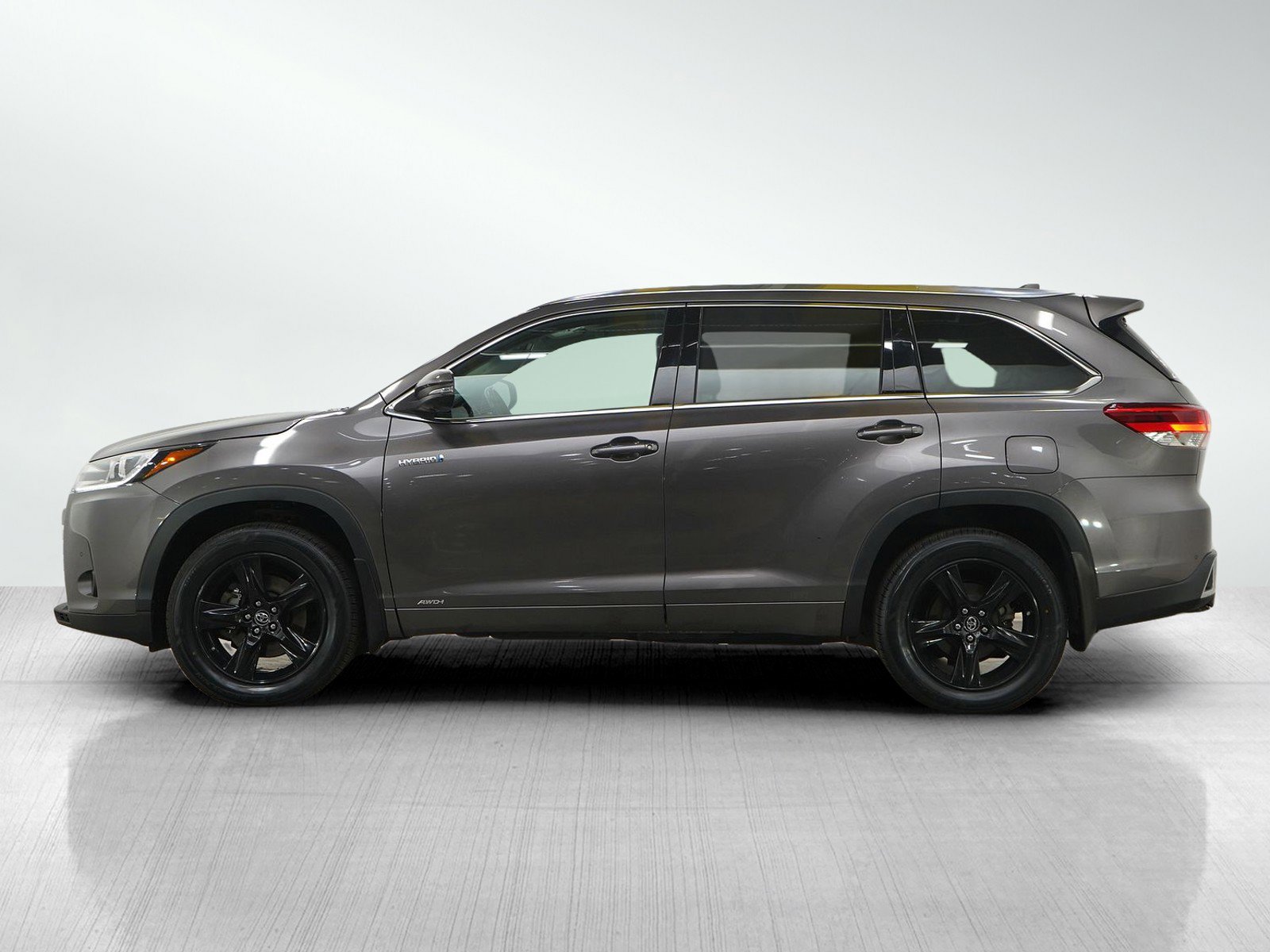 Used 2019 Toyota Highlander Limited Platinum AWD/4WD image 2