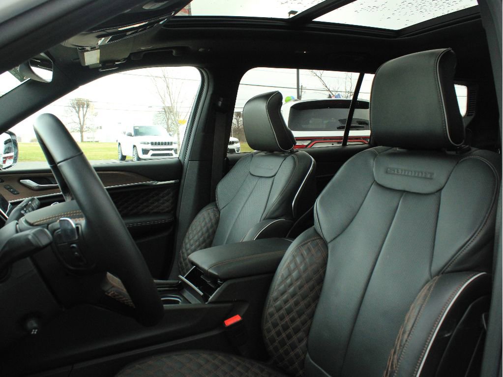Certified 2025 Jeep Grand Cherokee L Summit image 10