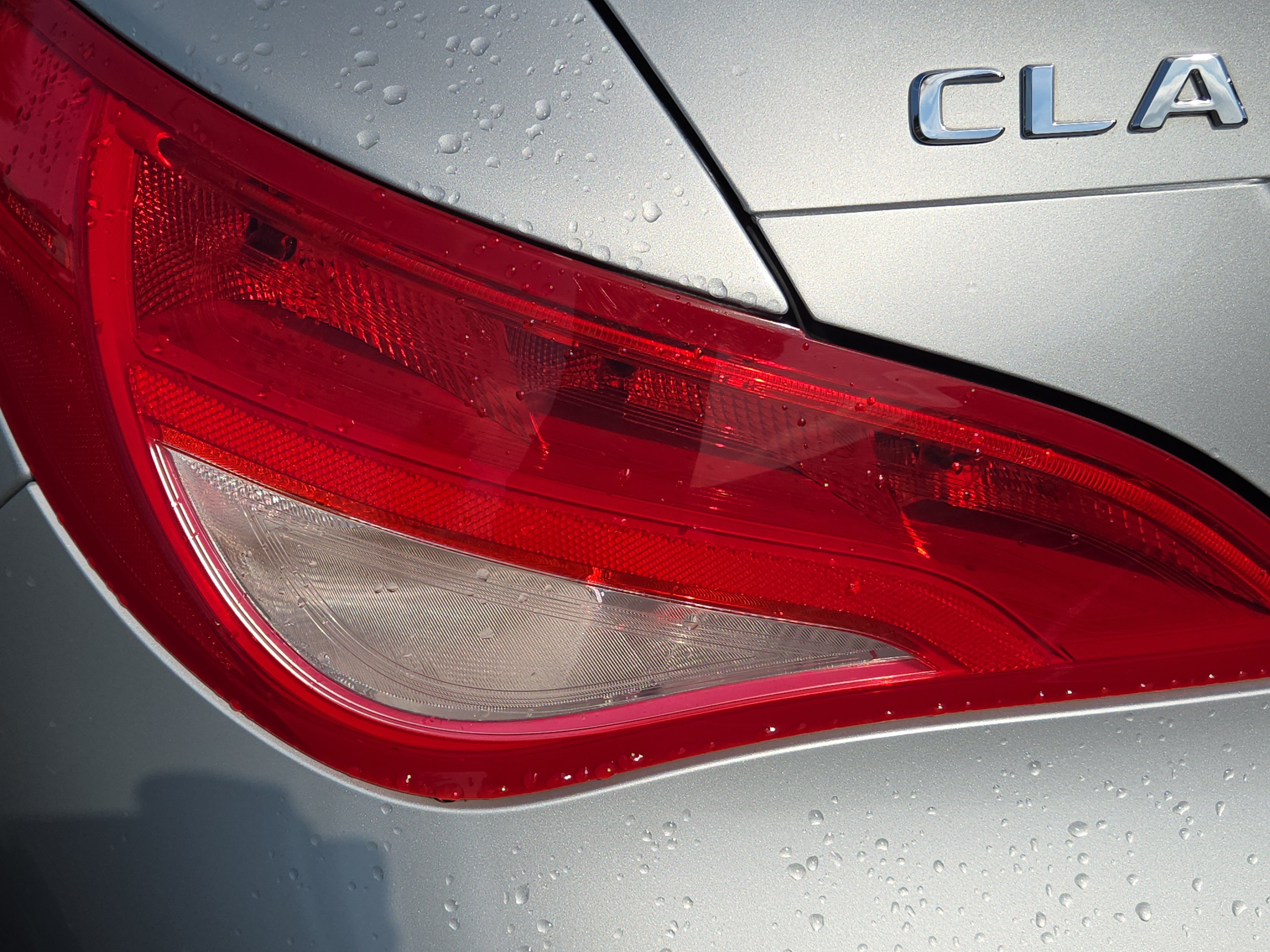 Used 2018 Mercedes-Benz CLA 250 image 12