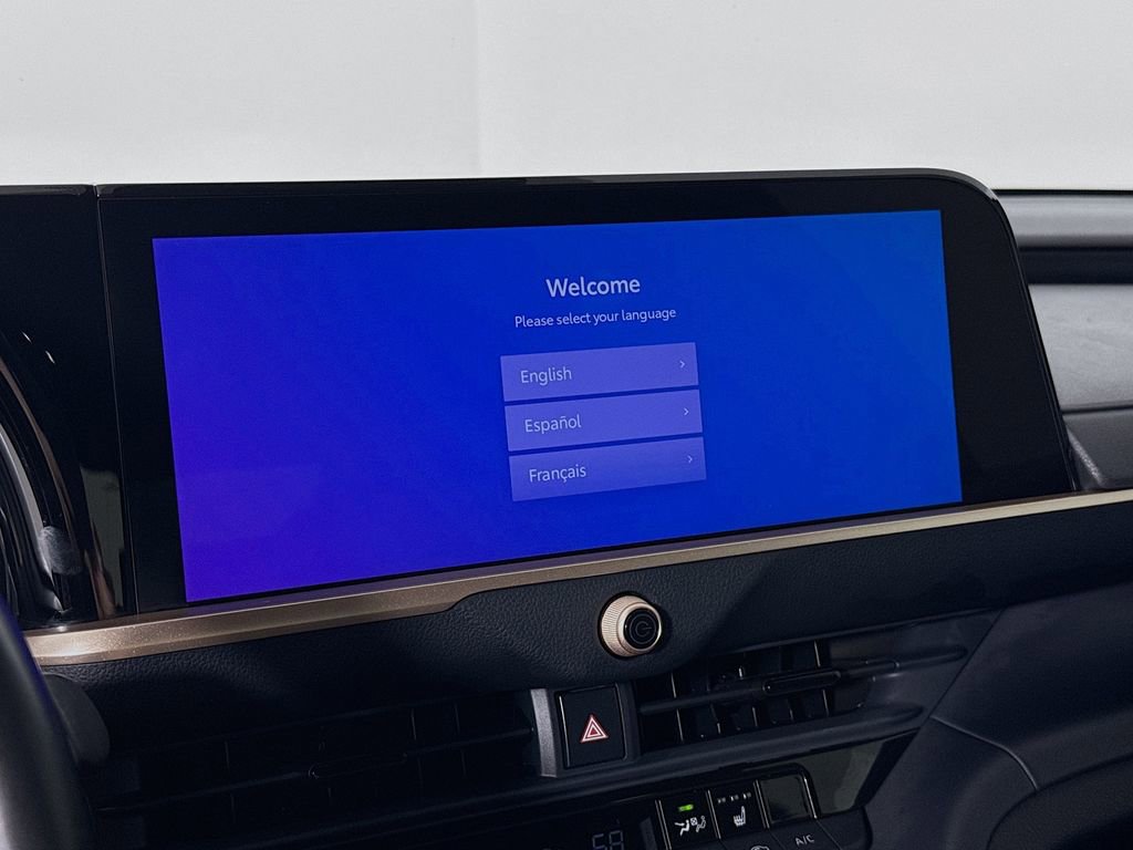 Certified 2023 Toyota Crown XLE image 16