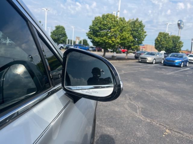 Used 2019 Hyundai Santa Fe Limited image 7