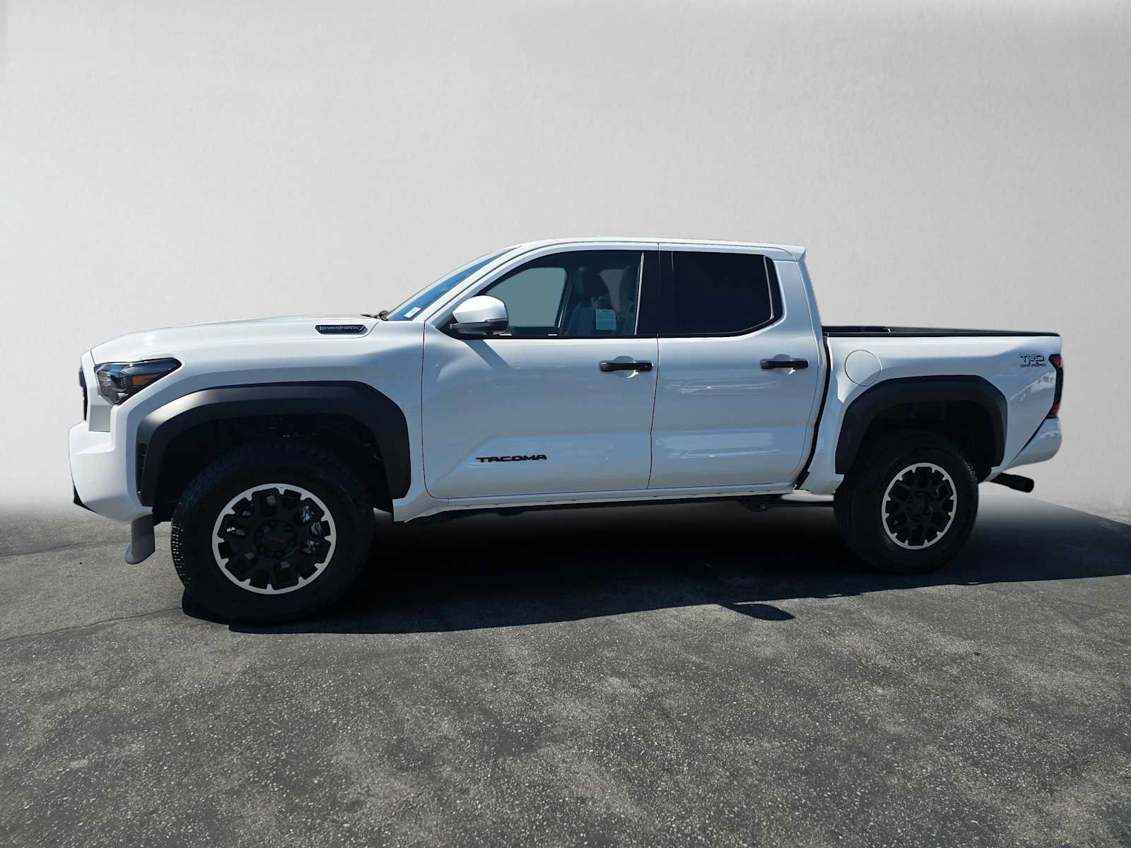 Used 2026 Toyota Tacoma TRD Off-Road w/ TRD Off Road Premium Package AWD/4WD image 6
