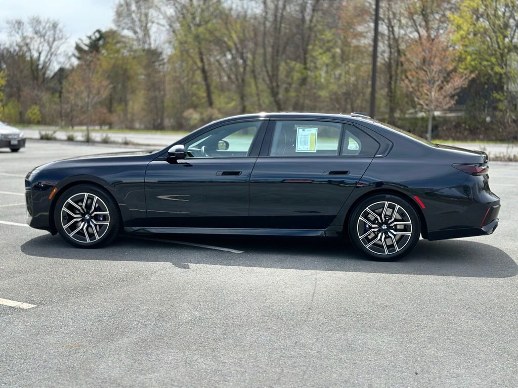 Certified 2023 BMW 760i xDrive w/ Parking Assistance Package AWD/4WD image 3