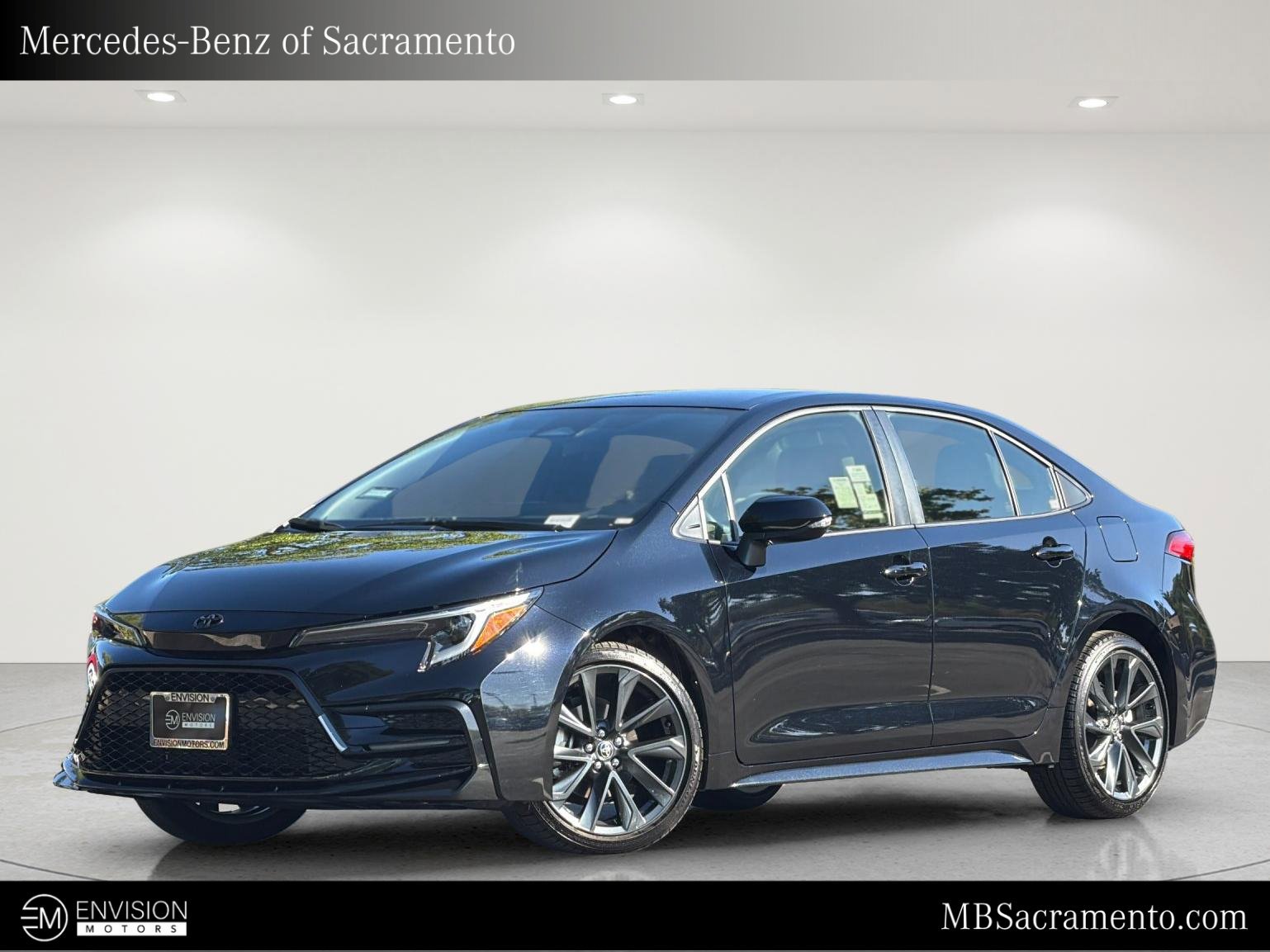 Used 2026 Toyota Corolla SE FWD image 1