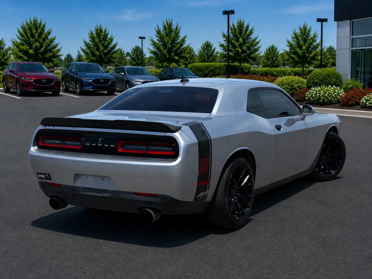 Used 2016 Dodge Challenger SXT Plus RWD image 5