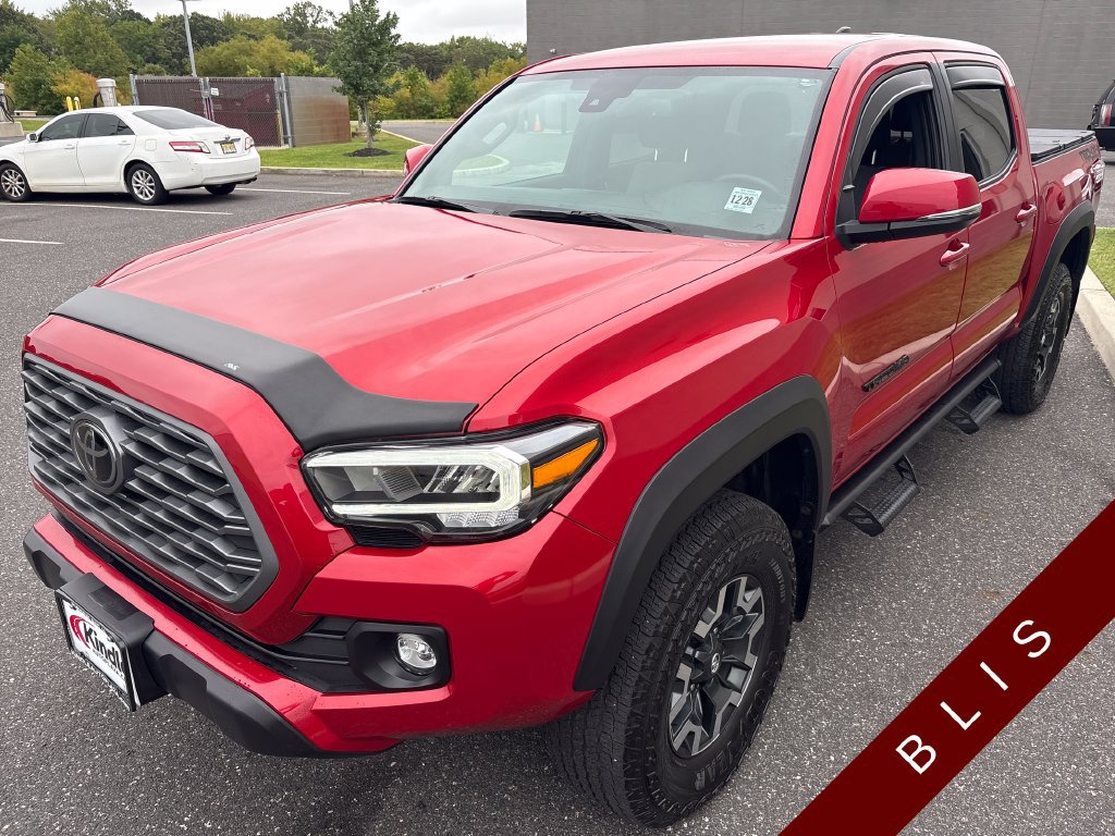 Used 2023 Toyota Tacoma TRD Off-Road w/ Technology Package AWD/4WD image 5
