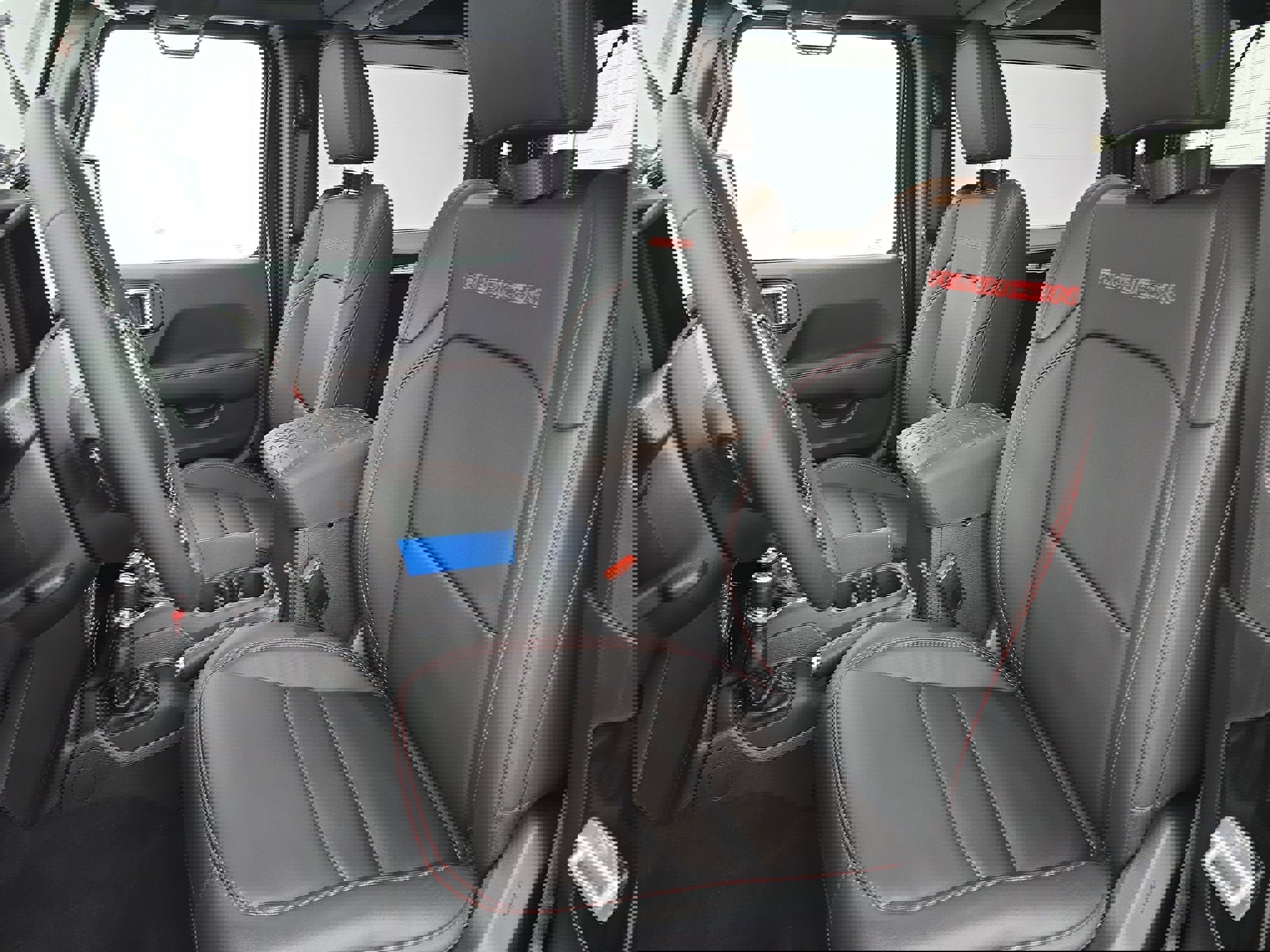 Used 2025 Jeep Wrangler Rubicon image 14