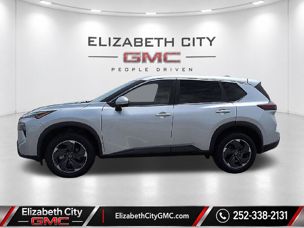Used 2025 Nissan Rogue SV FWD image 8