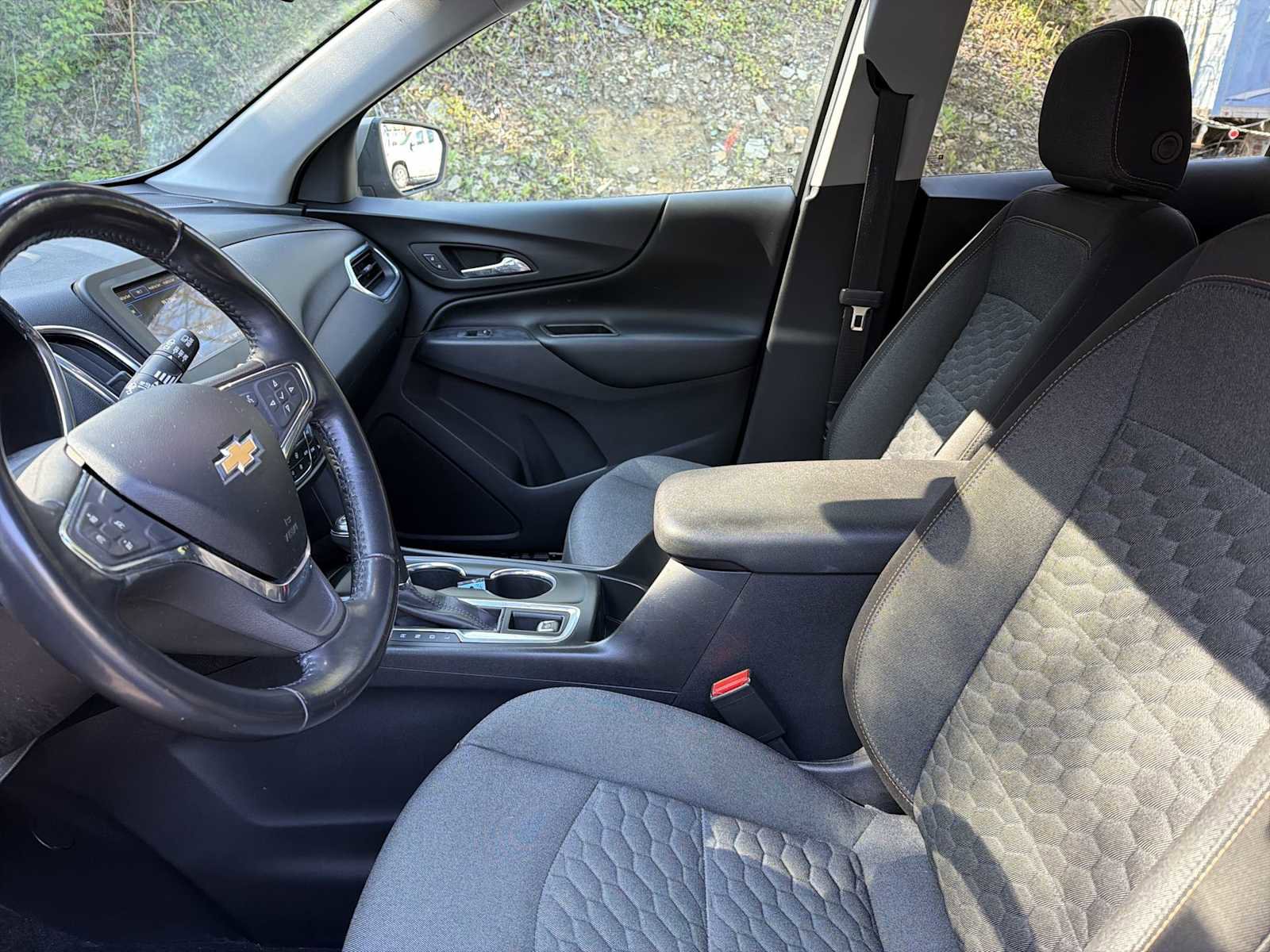 Used 2019 Chevrolet Equinox LT image 18