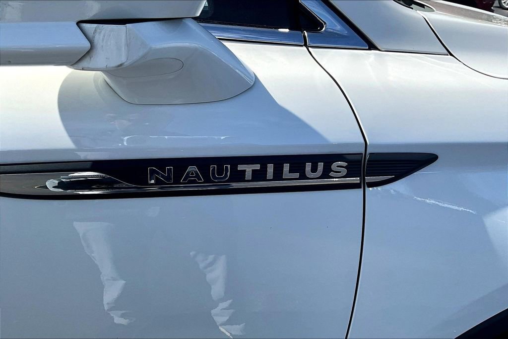 Used 2021 Lincoln Nautilus AWD w/ Equipment Group 101A image 26