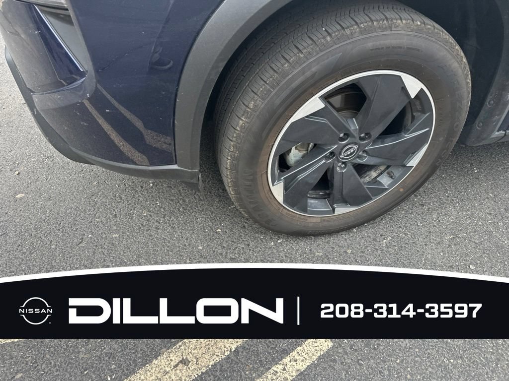 Certified 2025 Nissan Rogue SV AWD/4WD image 17