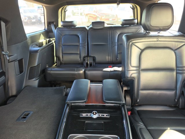 Used 2020 Lincoln Navigator Reserve AWD/4WD image 11