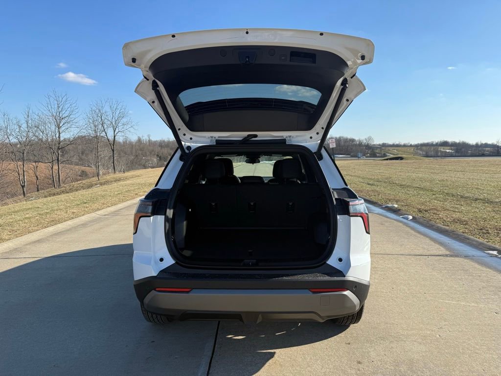 New 2026 Chevrolet Equinox LT w/ Convenience Package II image 5