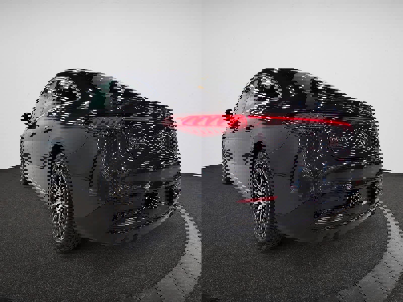 Used 2022 Mercedes-Benz EQS 580 EQS 580 image 3