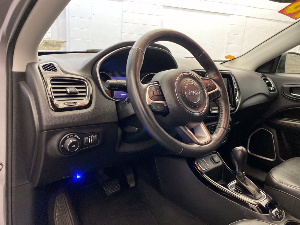 Used 2018 Jeep Compass Limited w/ Navigation Group FWD image 17