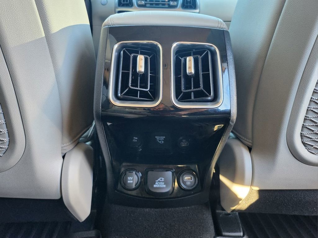Used 2024 Kia Sorento SX Prestige image 23