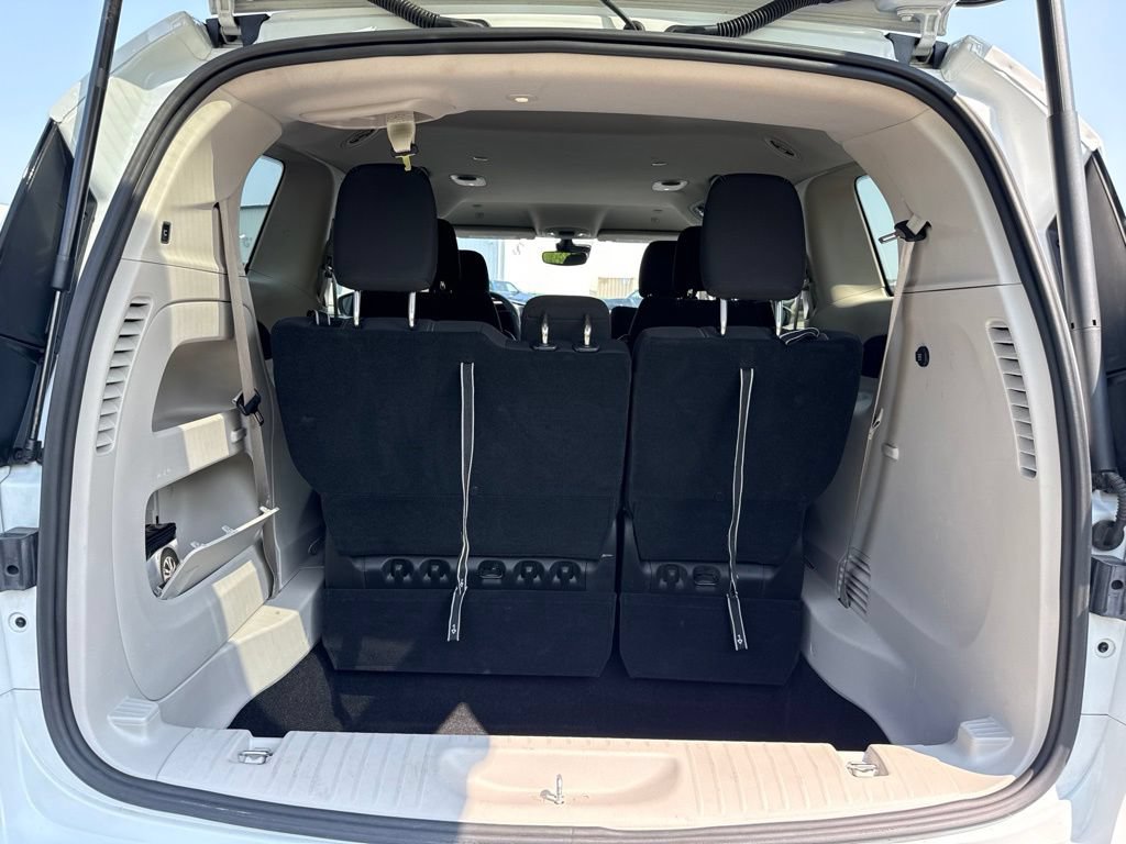 Used 2023 Chrysler Voyager LX FWD image 18