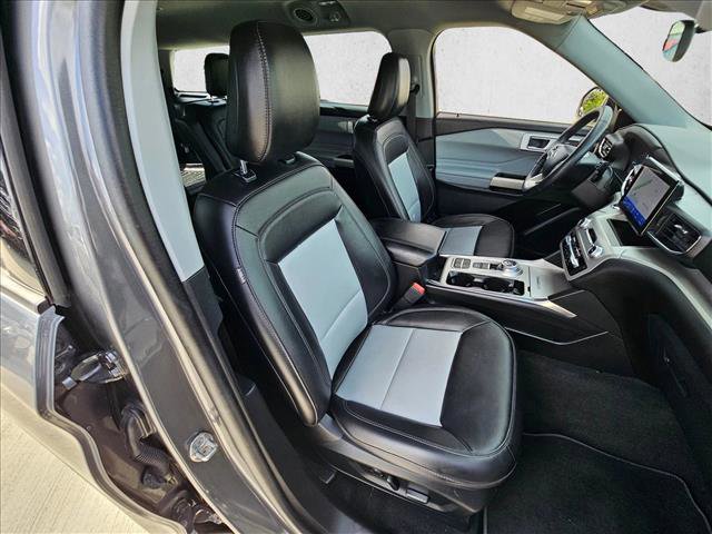 Used 2022 Ford Explorer XLT w/ Equipment Group 202A RWD image 20