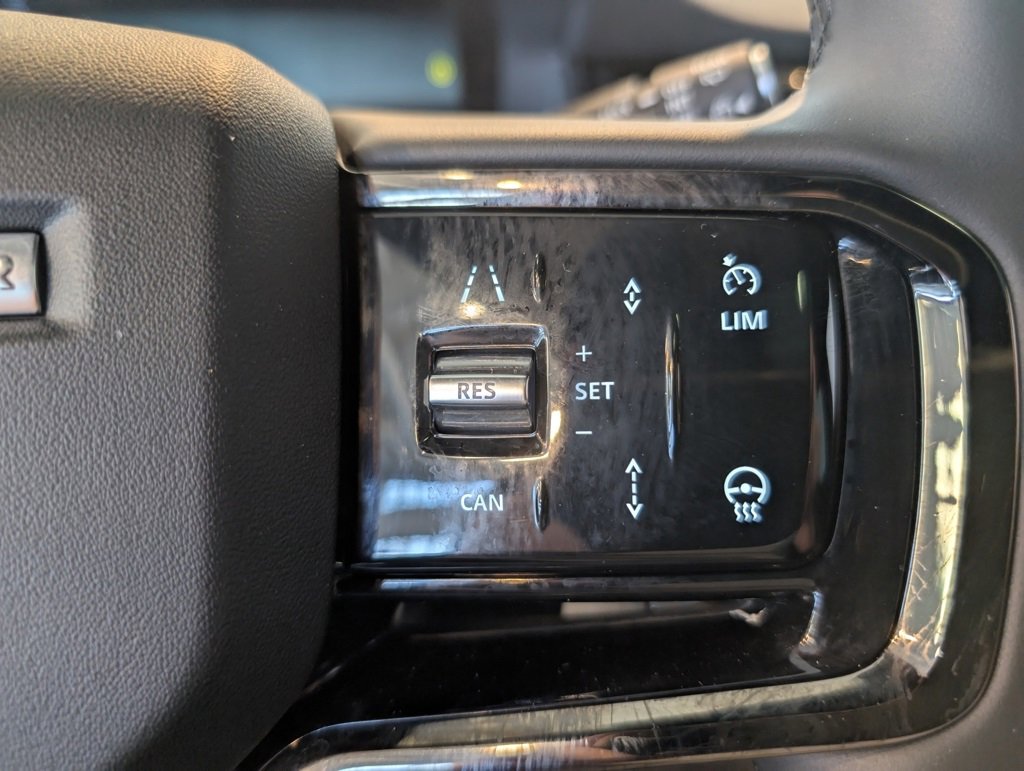 Used 2025 Land Rover Range Rover Evoque S image 21