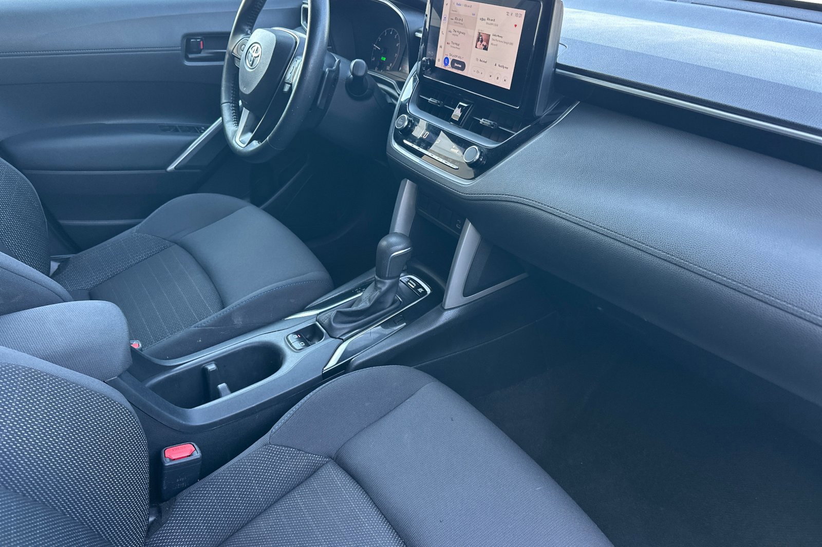 Used 2023 Toyota Corolla Cross S w/ Moonroof Package image 16