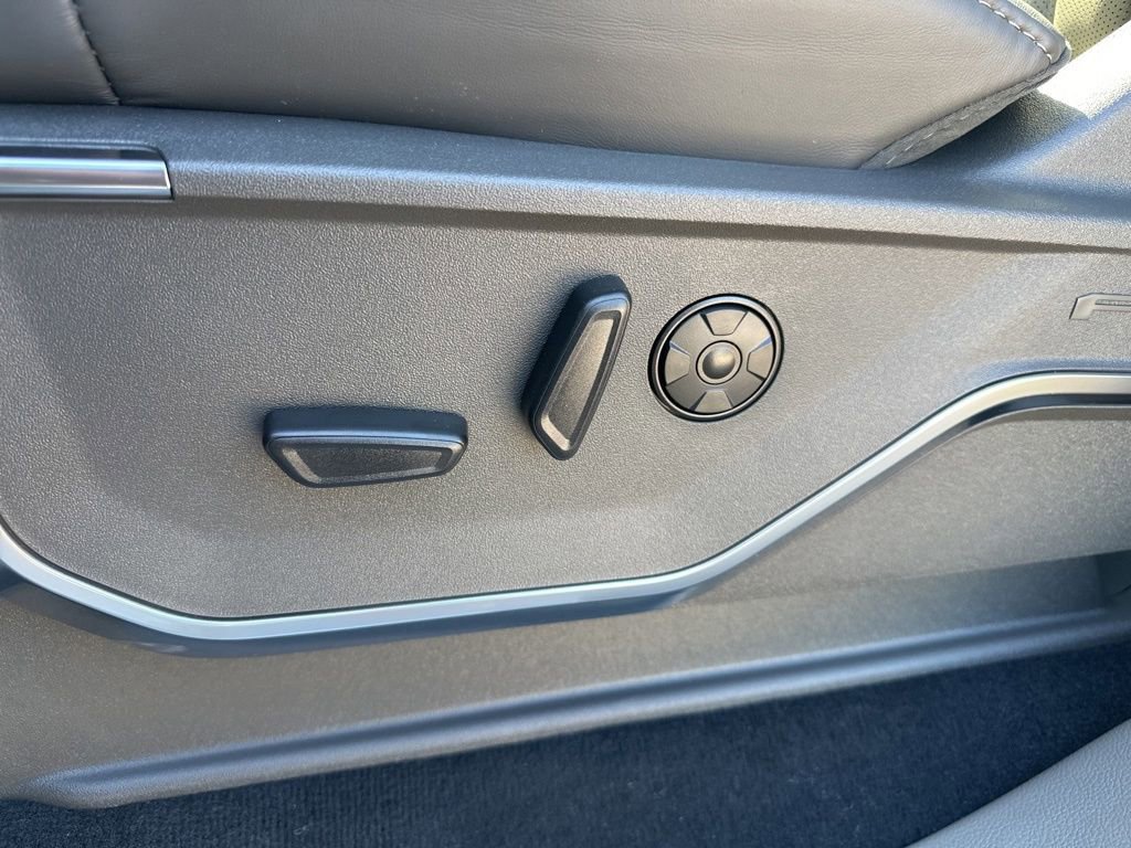 New 2025 Ford F250 Platinum w/ Platinum Plus Package image 19