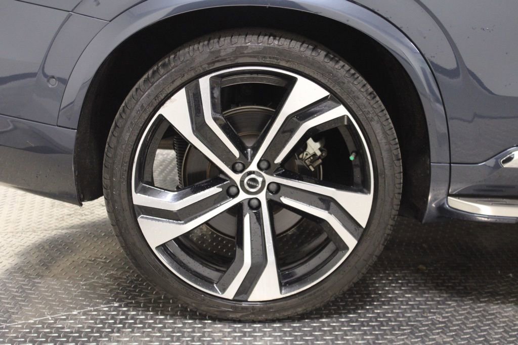 Used 2024 Volvo XC90 B6 Ultimate w/ Lounge Package image 11