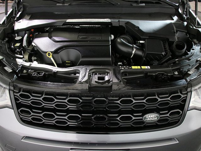 Used 2023 Land Rover Discovery Sport SE image 37