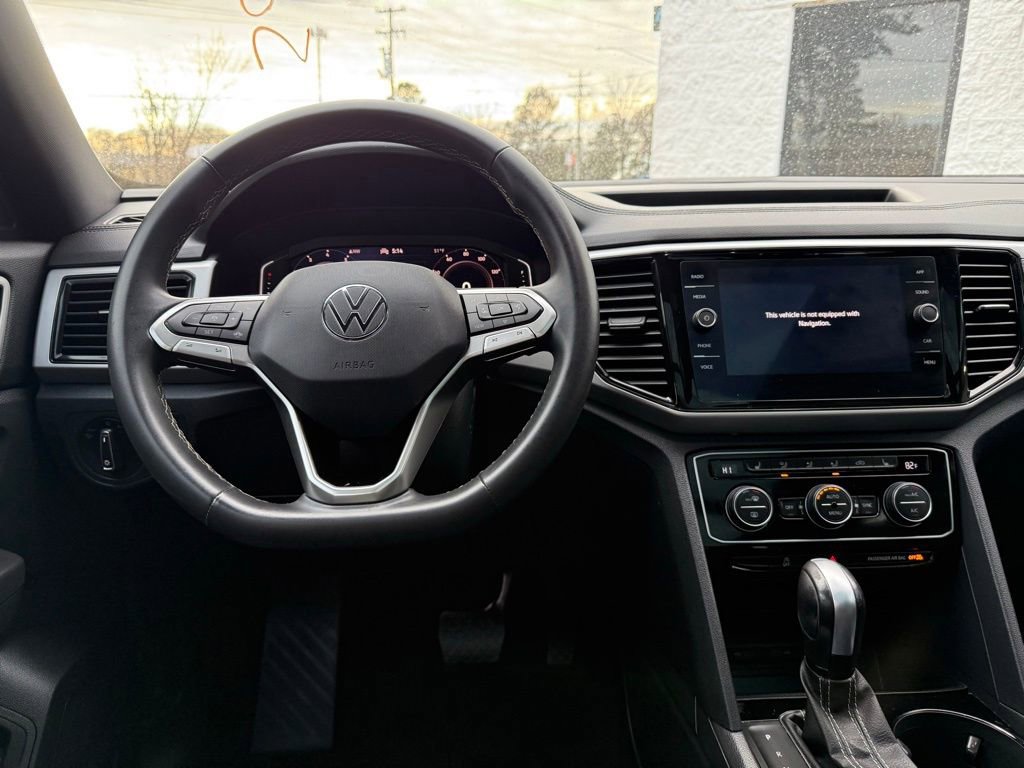 Used 2022 Volkswagen Atlas Cross Sport SE w/ Panoramic Sunroof Package image 8