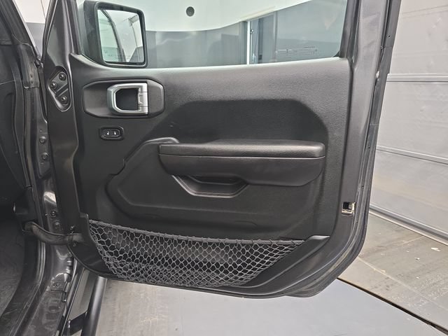 Used 2018 Jeep Wrangler Unlimited Sport S AWD/4WD image 40