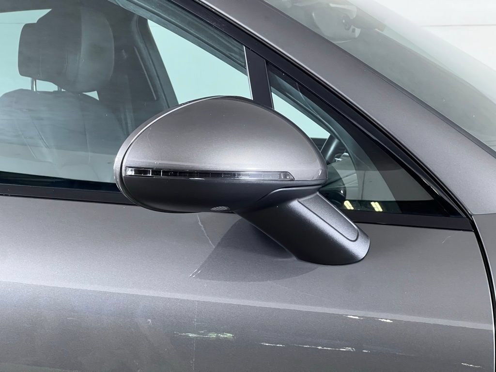 Certified 2018 Porsche Macan Turbo AWD/4WD image 18