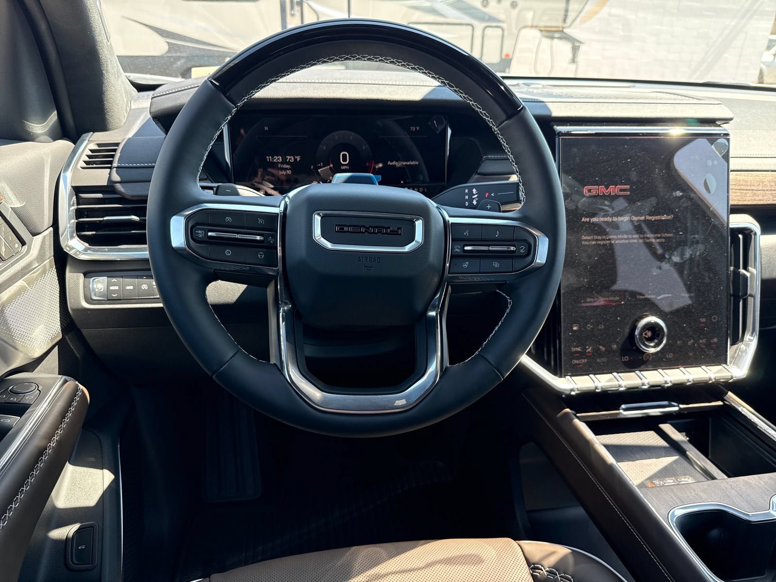 New 2026 GMC Acadia Denali Ultimate w/ LPO, All-Weather Package AWD/4WD image 21