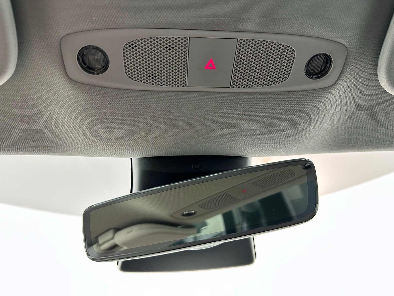 Used 2023 Tesla Model 3 Standard Range image 39