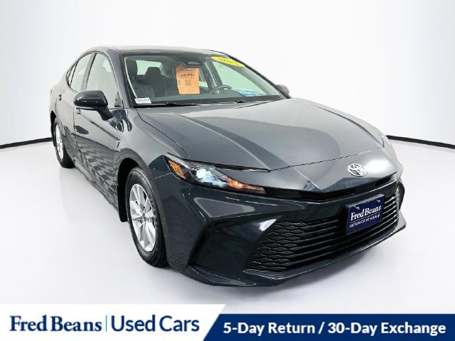 Used 2026 Toyota Camry LE w/ Convenience Package FWD image 1