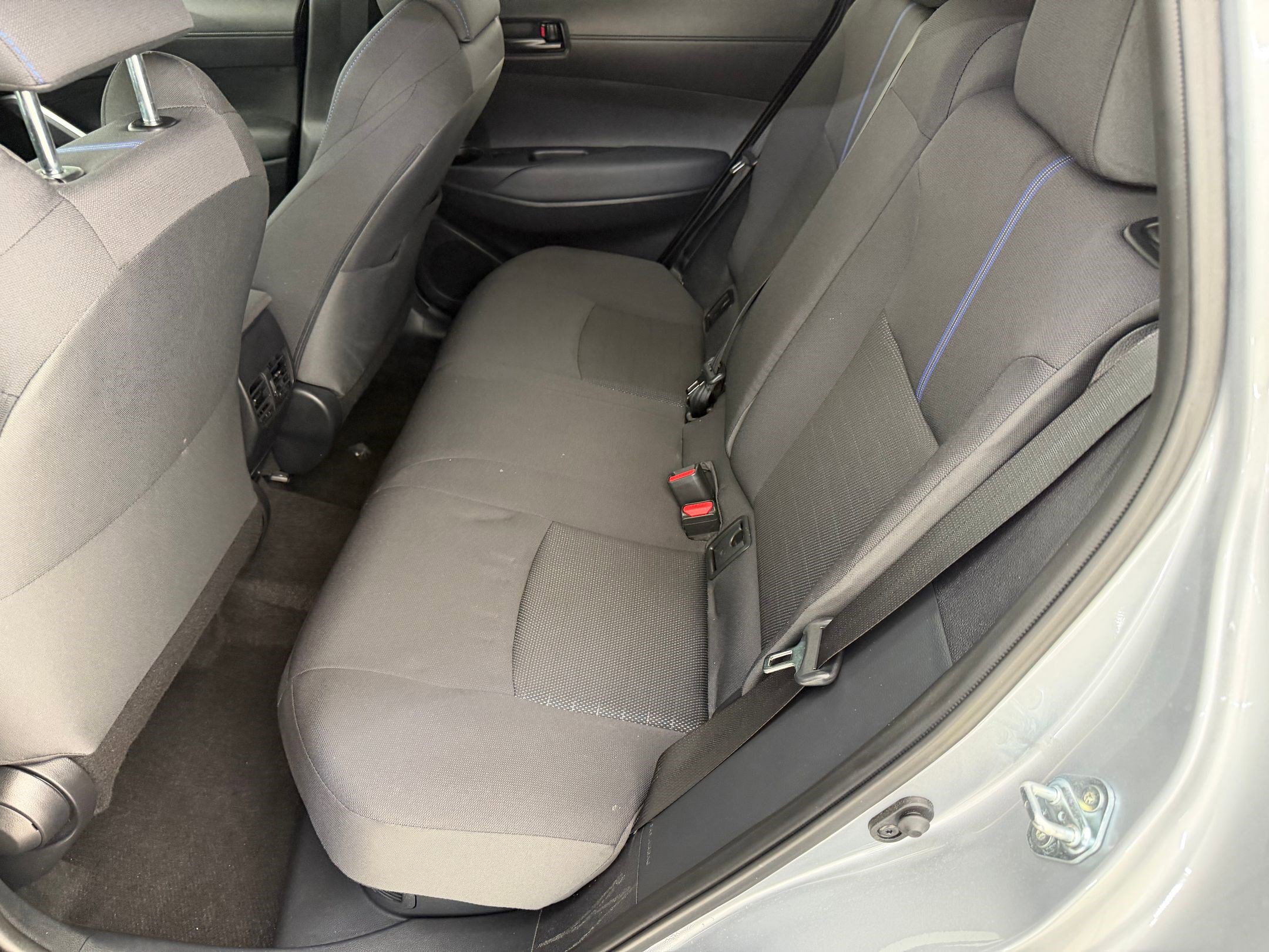 Used 2024 Toyota Corolla Cross SE w/ Moonroof Package image 6