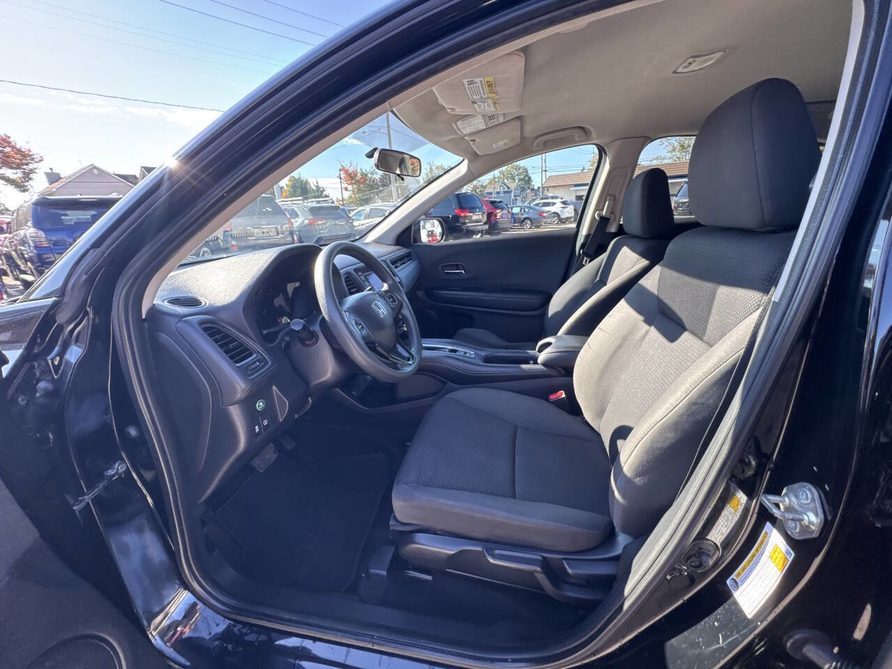 Used 2019 Honda HR-V LX image 28