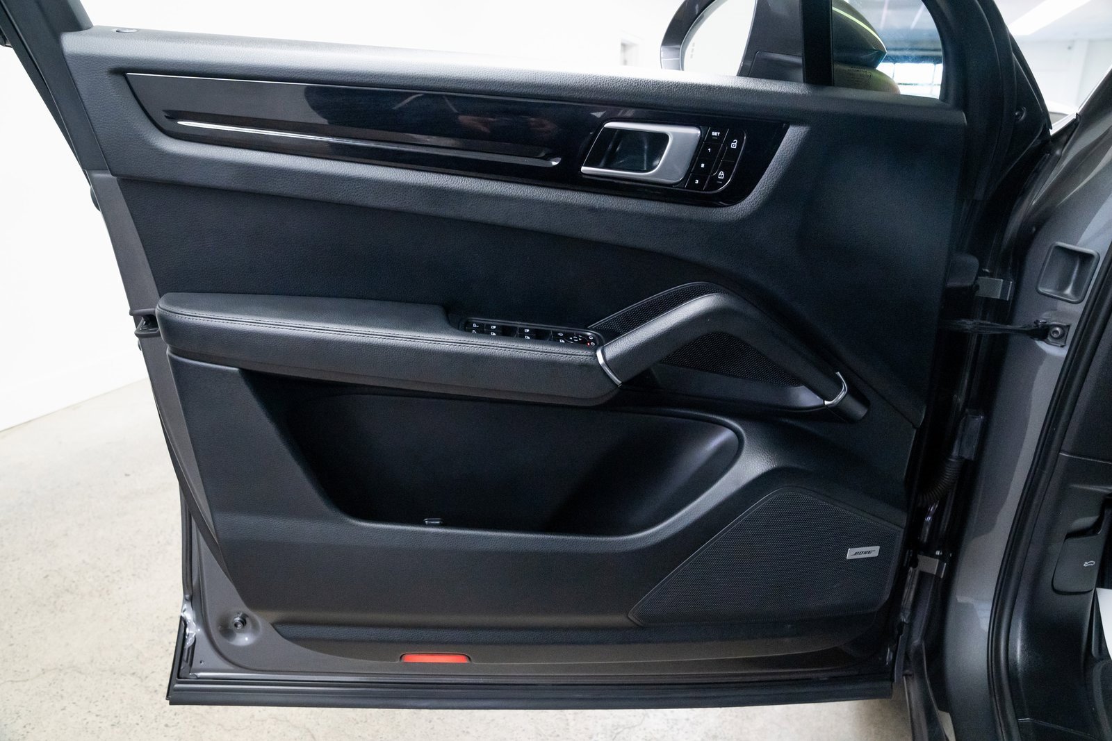 Used 2019 Porsche Cayenne image 17