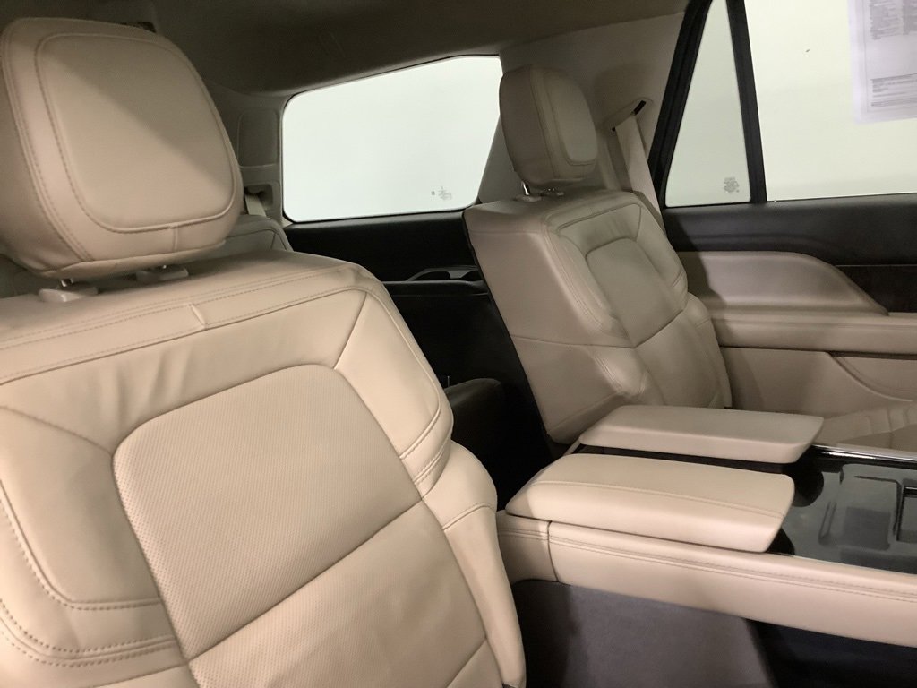 Used 2022 Lincoln Navigator Reserve image 34