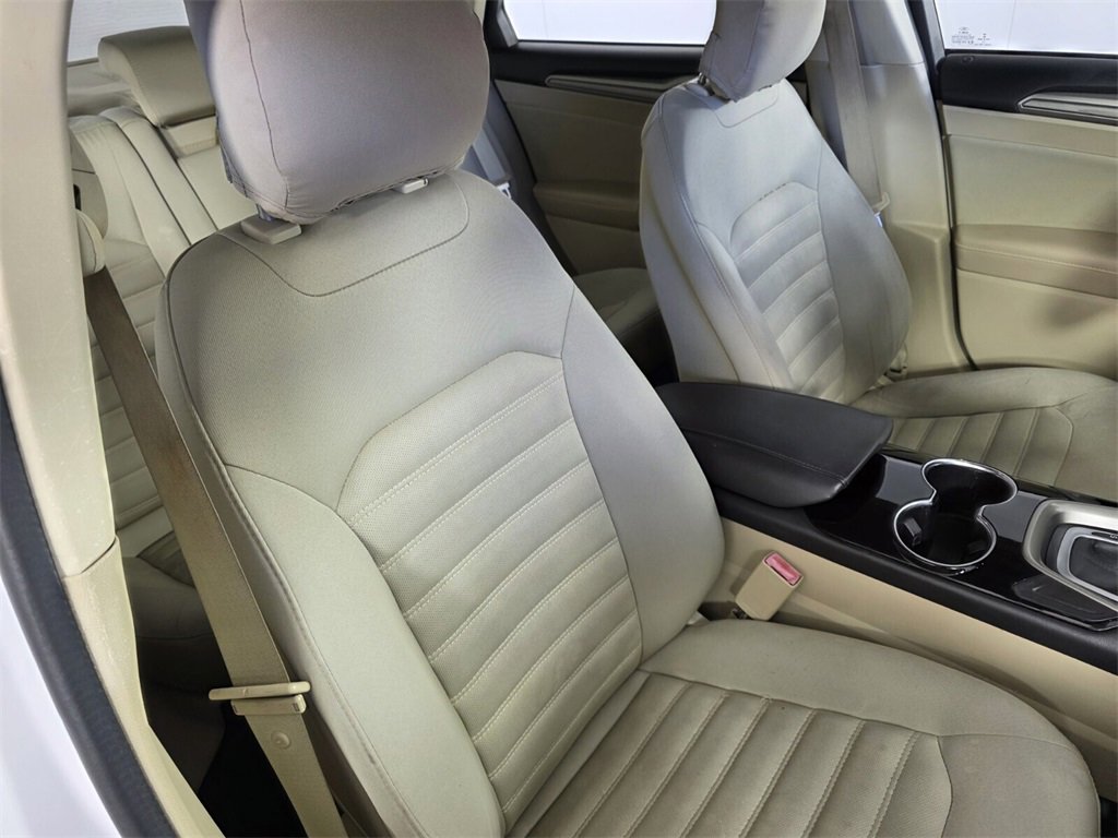 Used 2015 Ford Fusion SE image 31