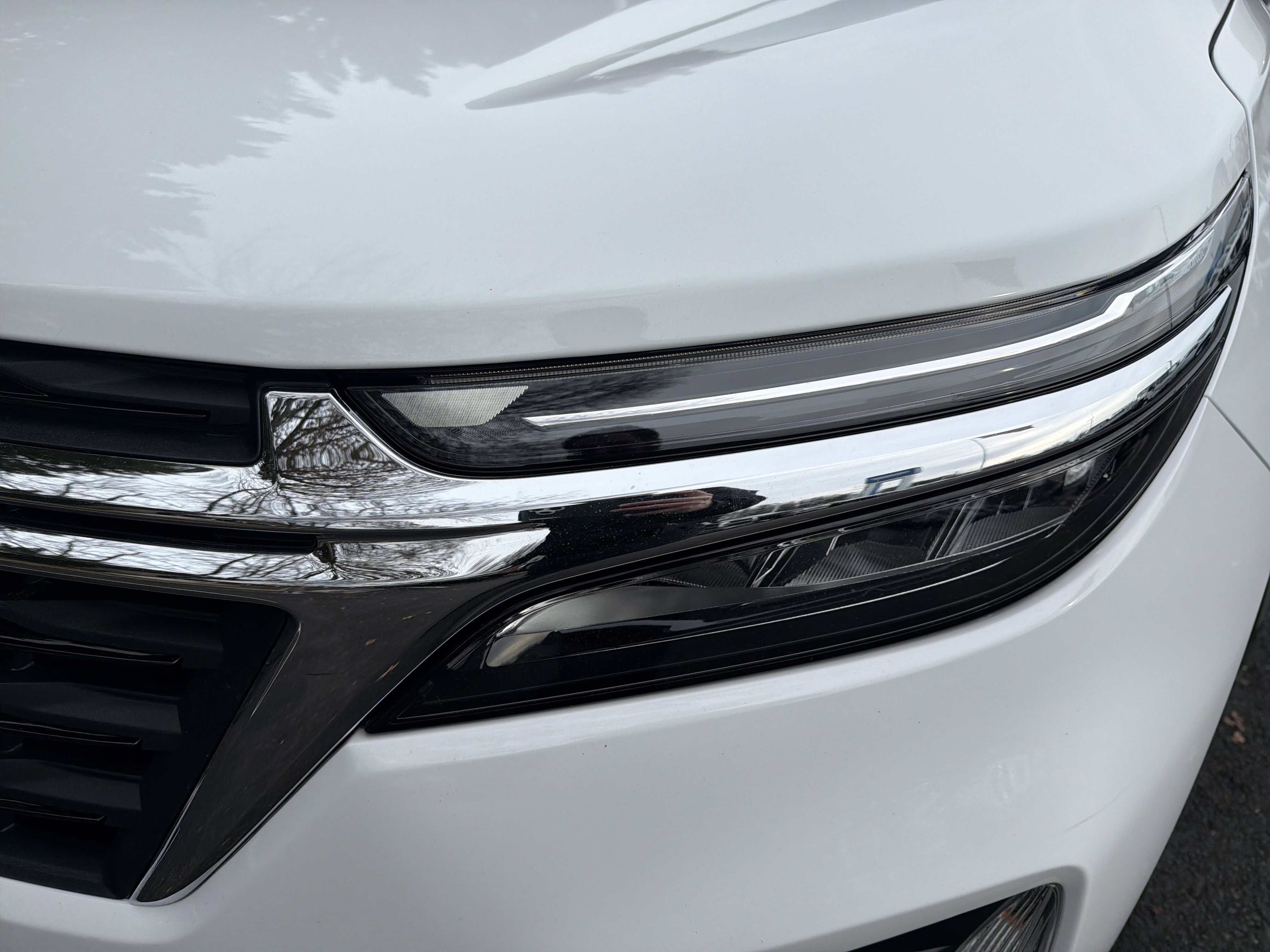 Used 2024 Chevrolet Equinox LT w/ LPO, Floor Liner Package image 6