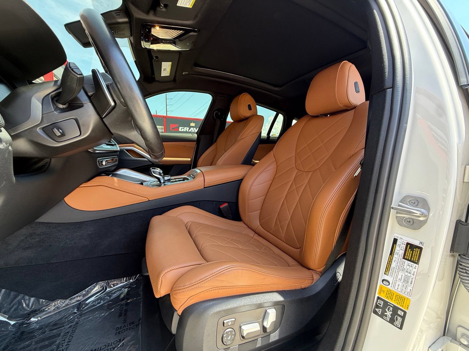 Used 2023 BMW X6 xDrive40i w/ M Sport Package AWD/4WD image 23
