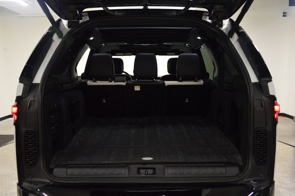 Used 2023 Land Rover Discovery S R-Dynamic AWD/4WD image 36