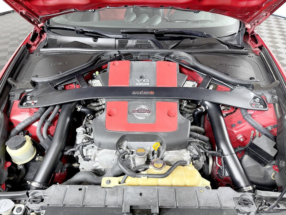 Used 2016 Nissan 370Z NISMO RWD image 22