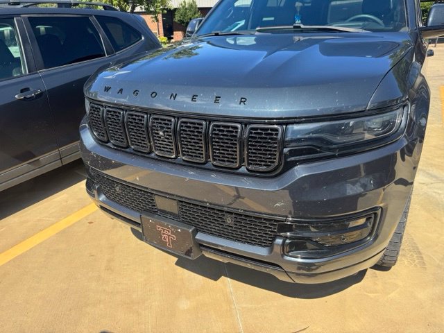 Used 2022 Jeep Wagoneer Series III AWD/4WD image 11