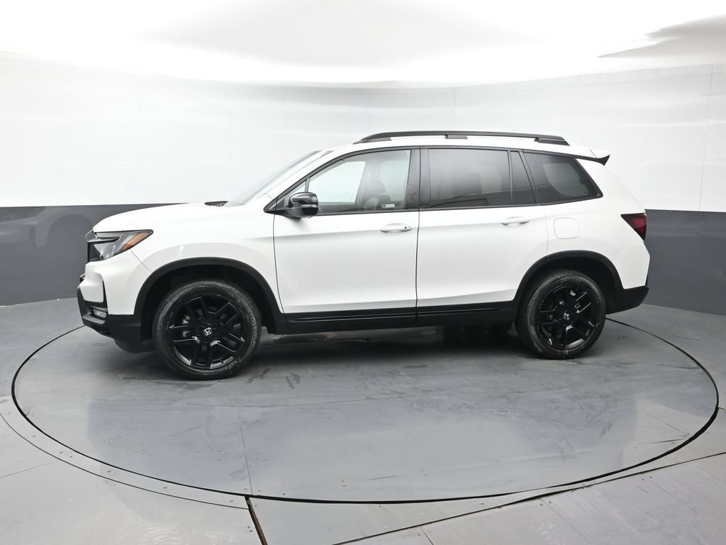 Certified 2024 Honda Passport Black Edition image 2