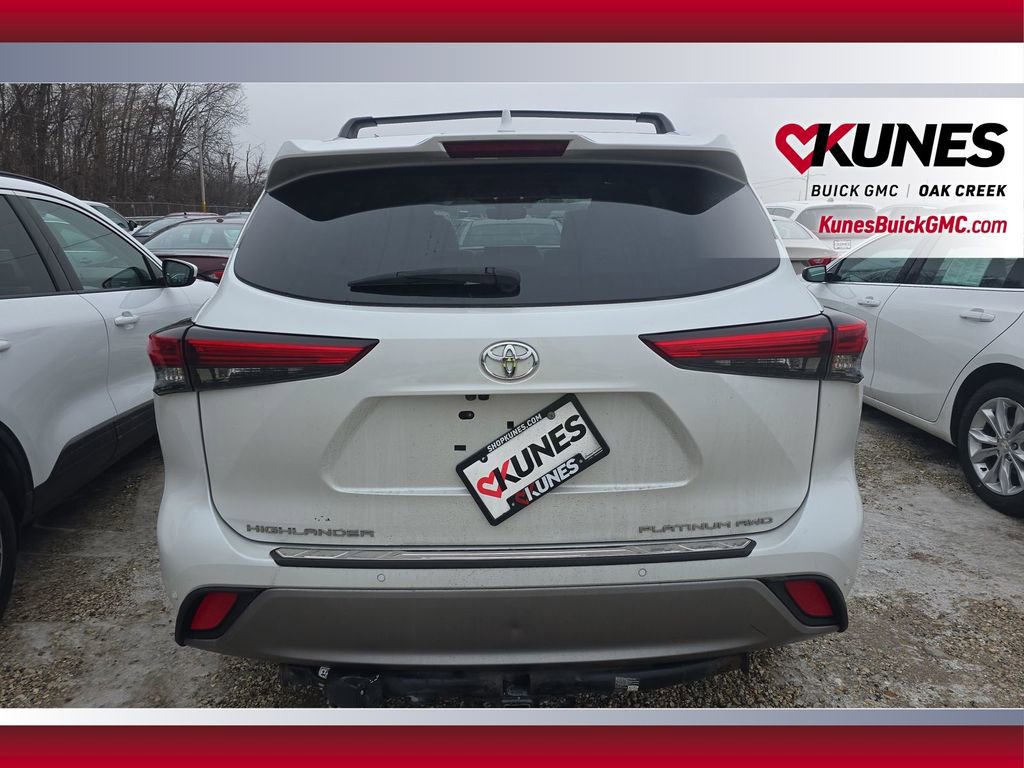 Used 2022 Toyota Highlander Platinum image 22